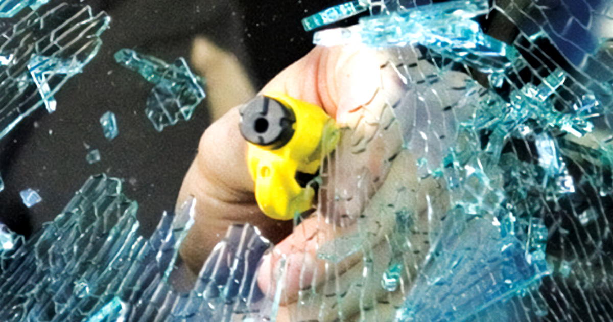 Kun sähkö ei auta – ResQme rikkoo lasin sekunneissa 